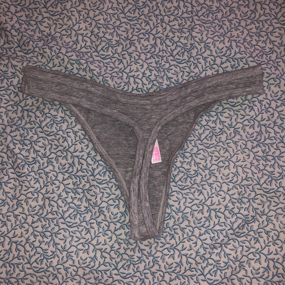 ⛔️SOLD⛔️VS Pink Set - Picture 7 of 9